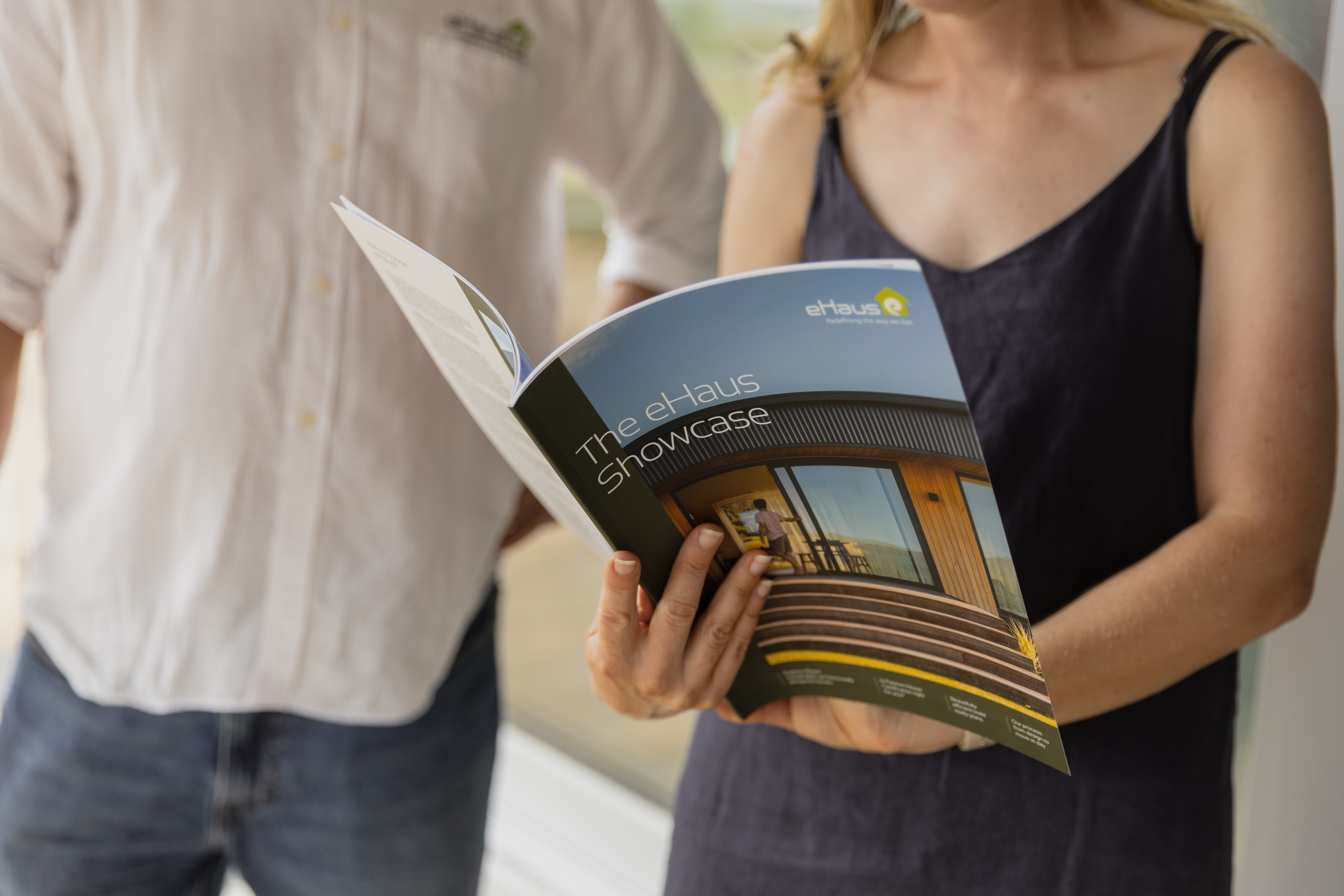 Showcase magazine in situ