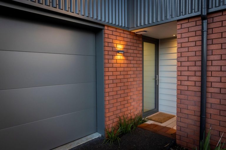 Musslewhite - Image 1