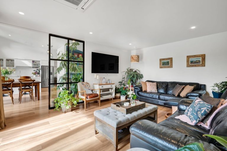 New Plymouth City - Image 6