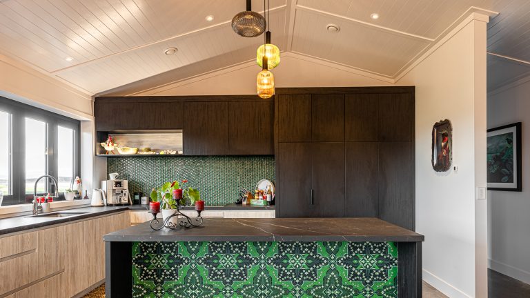 He āhuru mōwai - Image 1