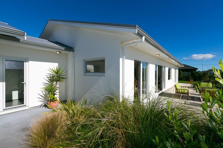 Taranaki Thornbury - Image 2