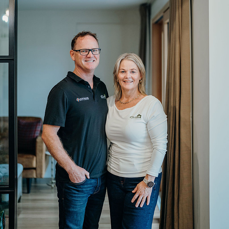 Steve and Susie Taranaki doorway sq