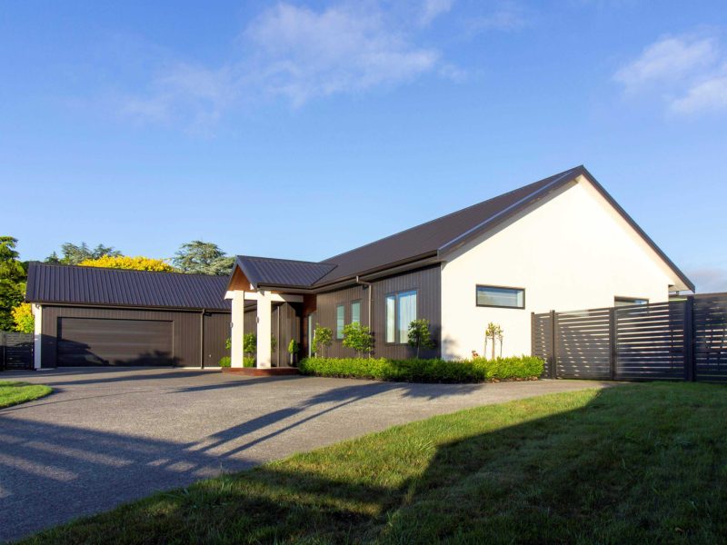 Tirimoana side straight